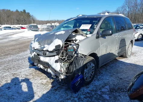 2007 Toyota Sienna Le z USA, uszkodzony, nr VIN 5TDBK23C17S002576